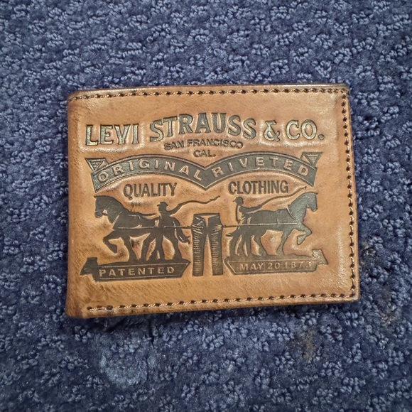 Brand New Levi’s leather wallet - Picture 2 of 9